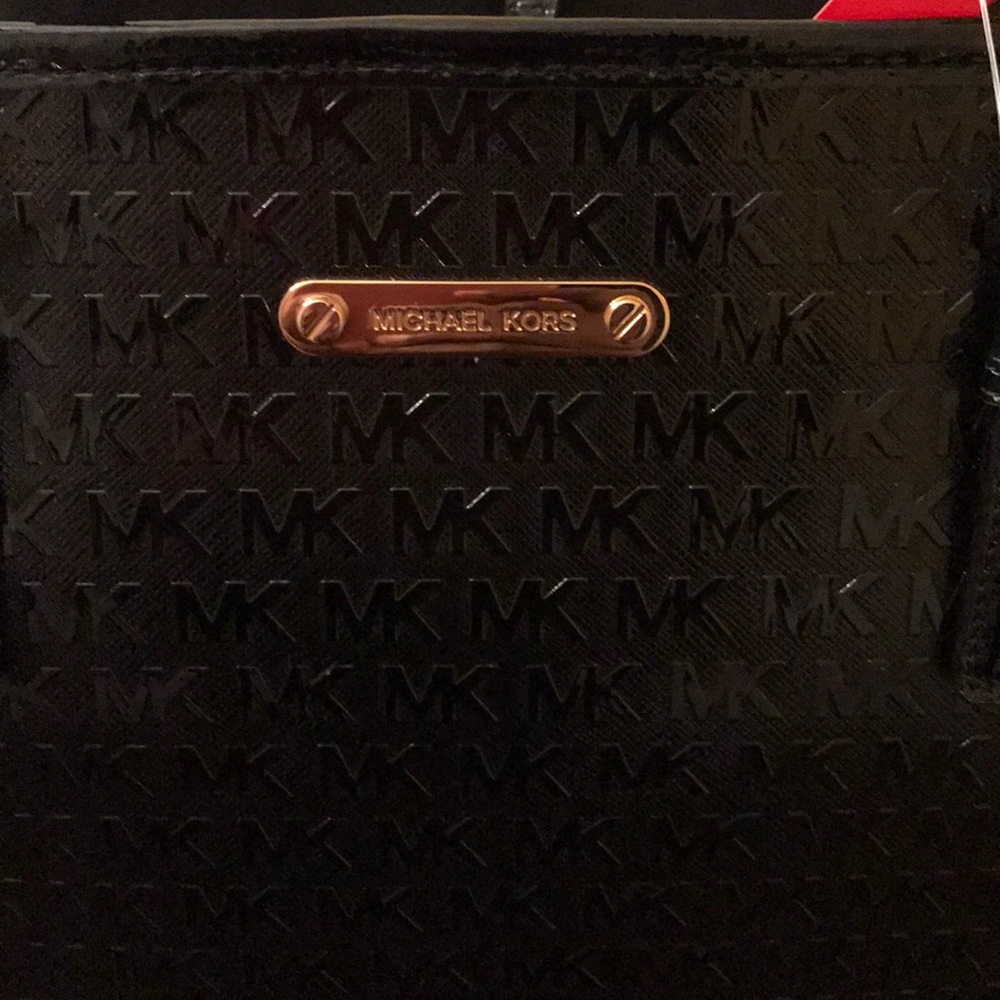 Michael Kors Jet Set Carry All Tote - Picture 2 of 8